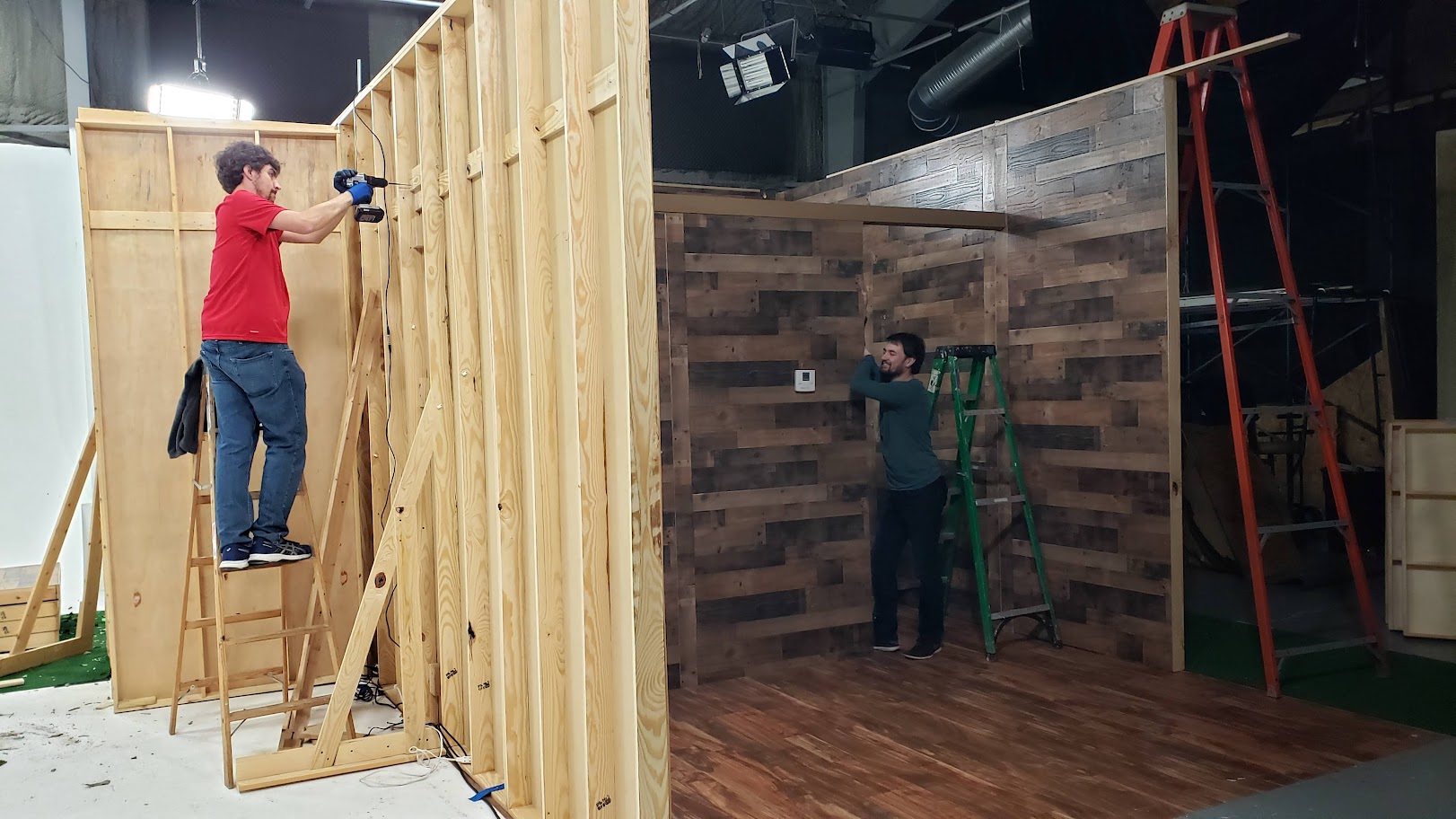 Hollywood Horror Escape Rooms construction